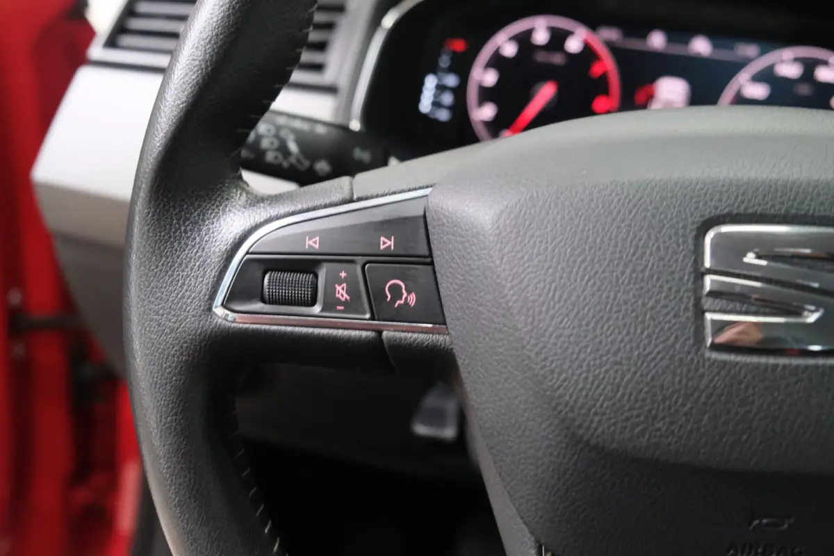 1.0 TSI Style - N.A.P. Airco, Cruise, Virtueel display, Carplay.