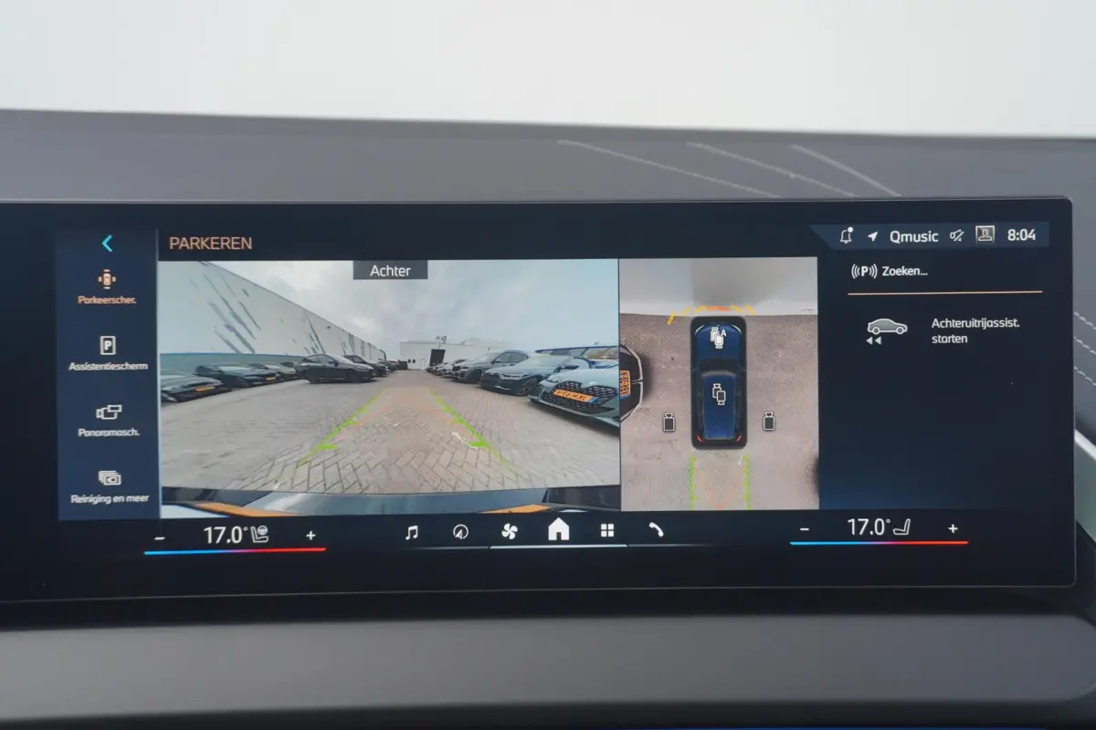 30e xDrive | M Sportpakket Pro | Panoramadak | Harman Kardon | Driving Assistant Professional | Trekhaak