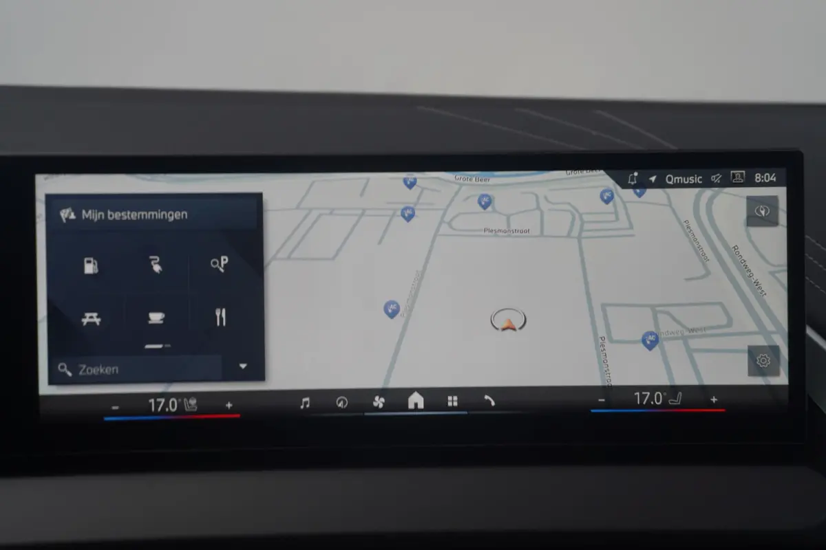 30e xDrive | M Sportpakket Pro | Panoramadak | Harman Kardon | Driving Assistant Professional | Trekhaak