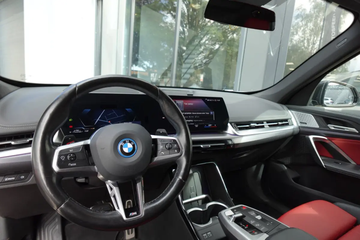 XDrive30e M-PAKKET PANO HUD 360