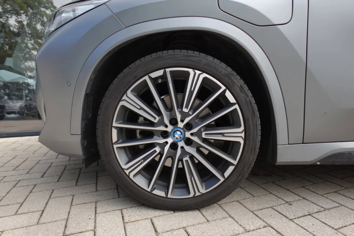 XDrive30e M-PAKKET PANO HUD 360
