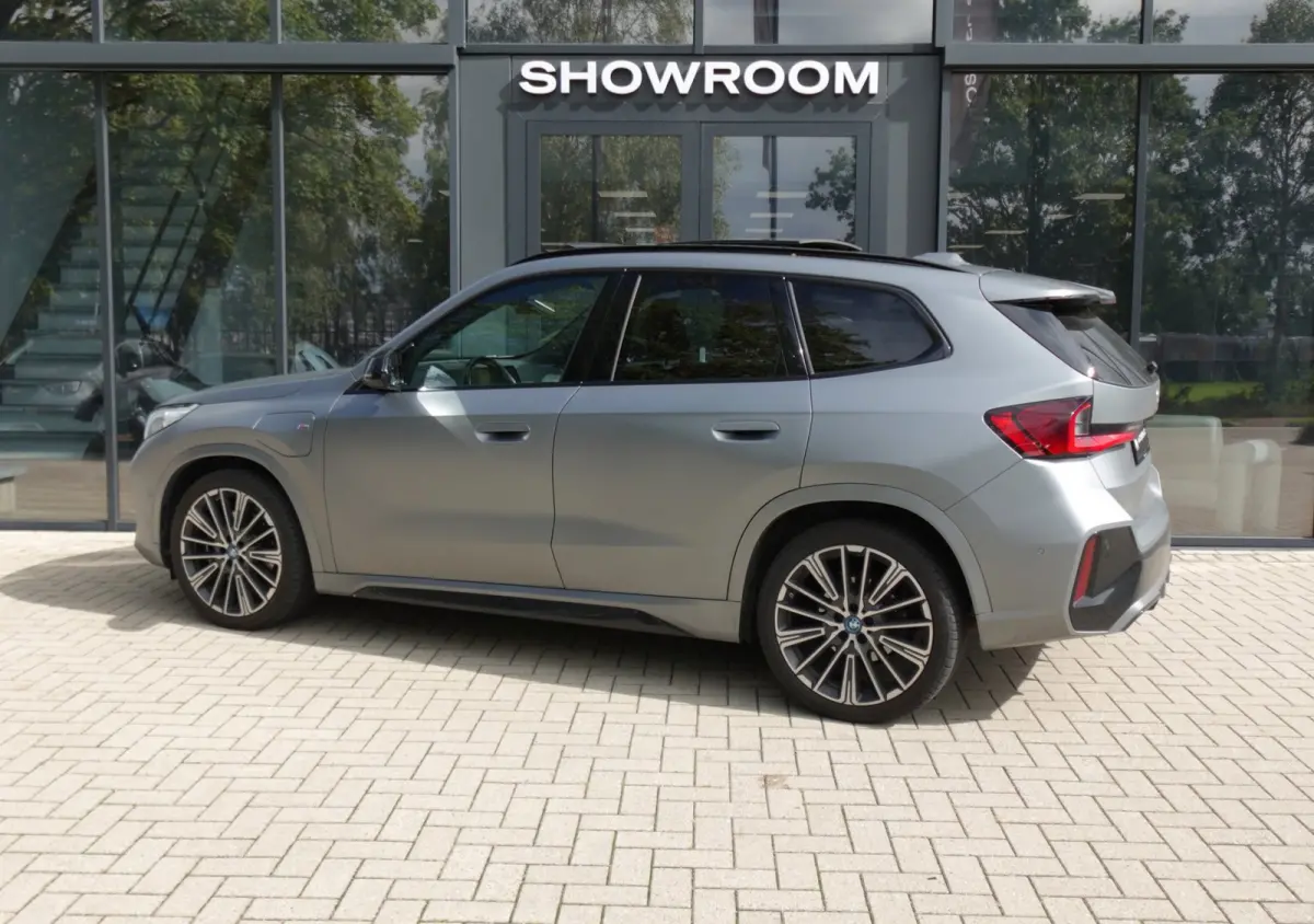 XDrive30e M-PAKKET PANO HUD 360