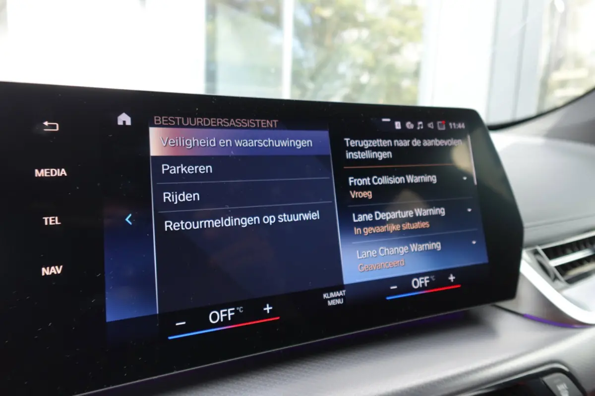 XDrive30e M-PAKKET PANO HUD 360
