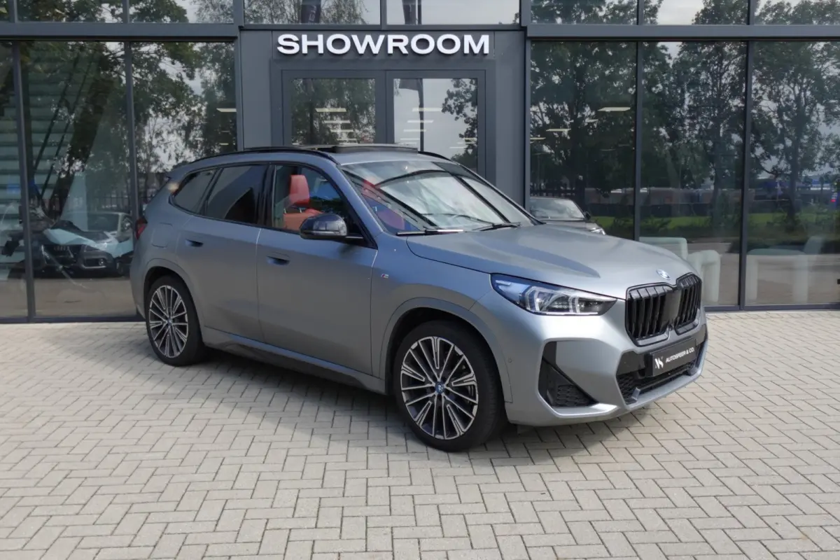 XDrive30e M-PAKKET PANO HUD 360