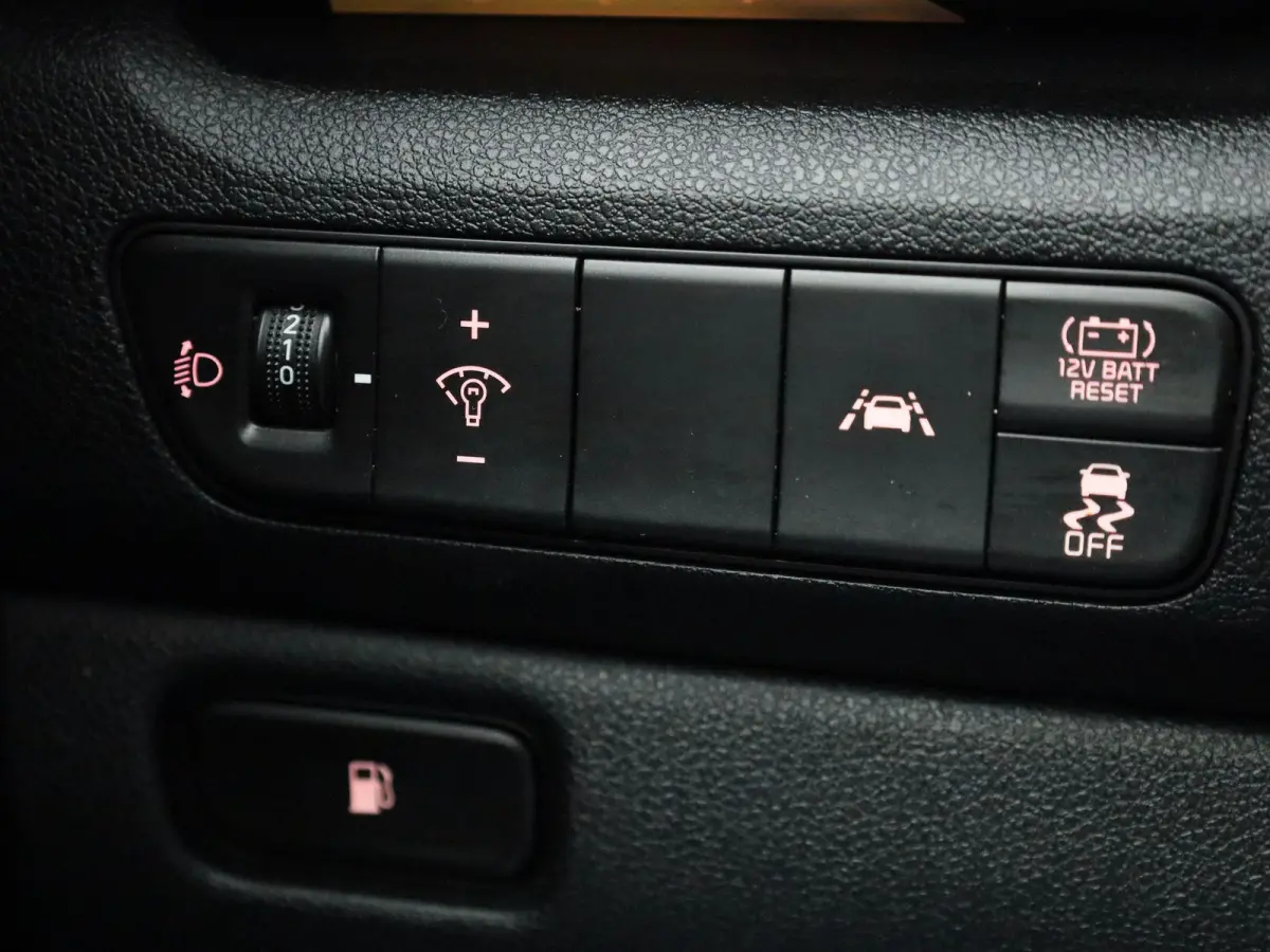 1.6 GDi Hybrid DynamicLine | ACHTERUITRIJCAMERA | APPLE CARPLAY - ANDROID AUTO | CLIMATE CONTROL | ADAPTIVE CRUISE CONTROL |