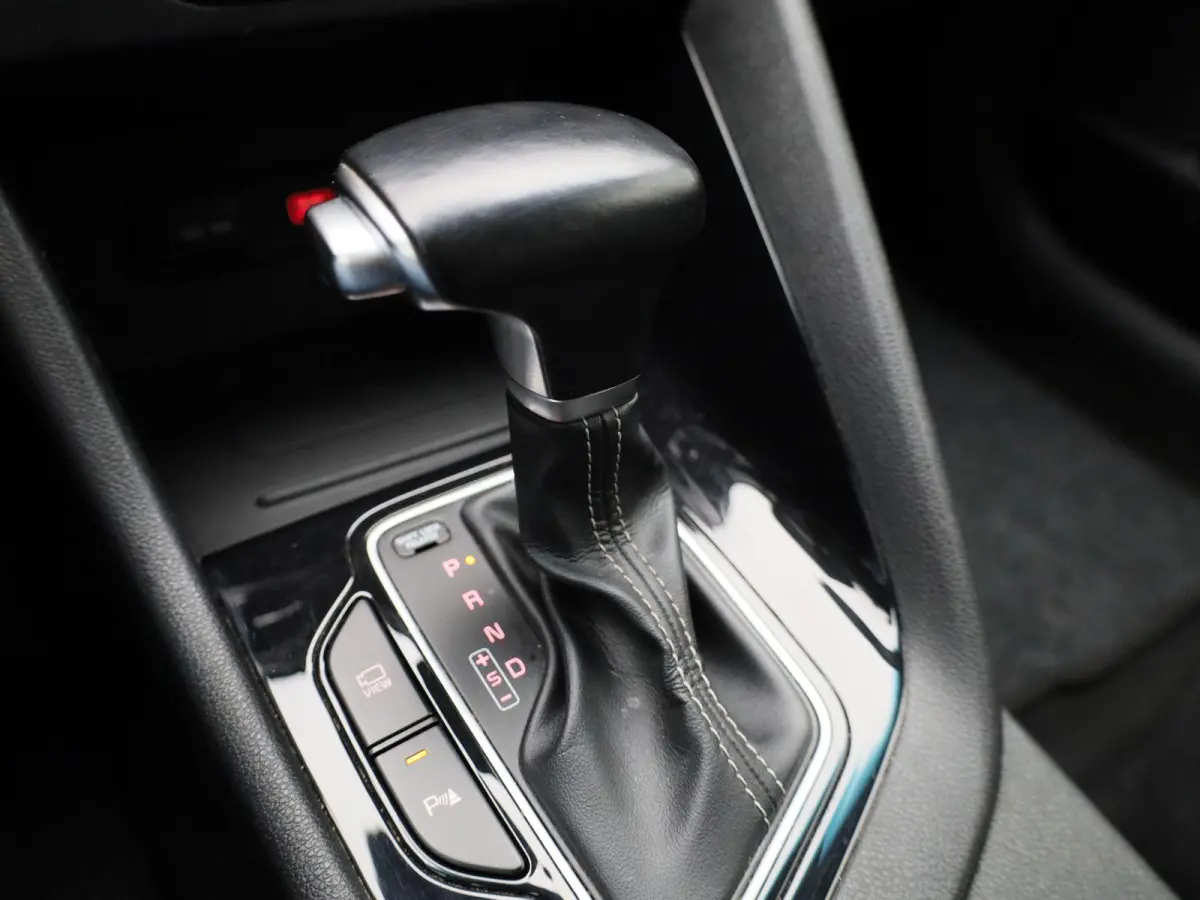 1.6 GDi Hybrid DynamicLine | ACHTERUITRIJCAMERA | APPLE CARPLAY - ANDROID AUTO | CLIMATE CONTROL | ADAPTIVE CRUISE CONTROL |