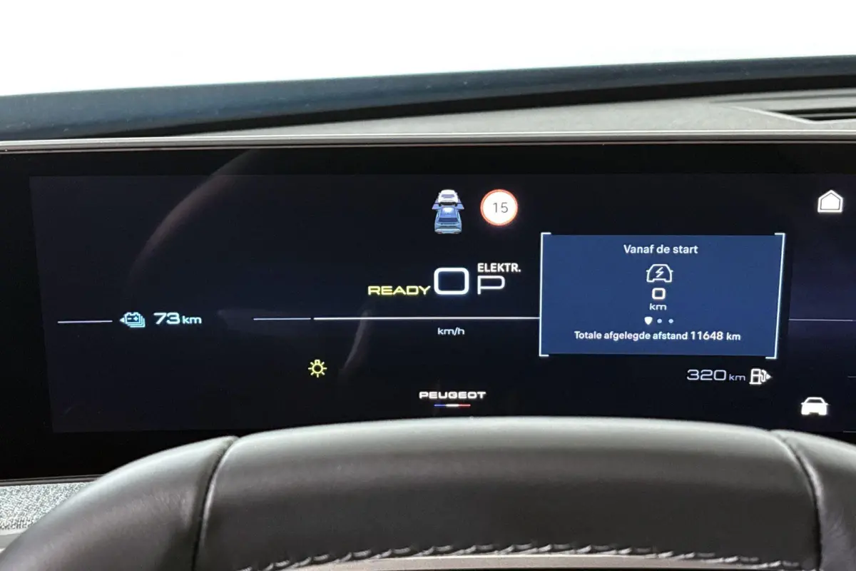 1.6 Plug-in Hybrid 195 Allure 7p Stoelverwarming 360-Camera 19"