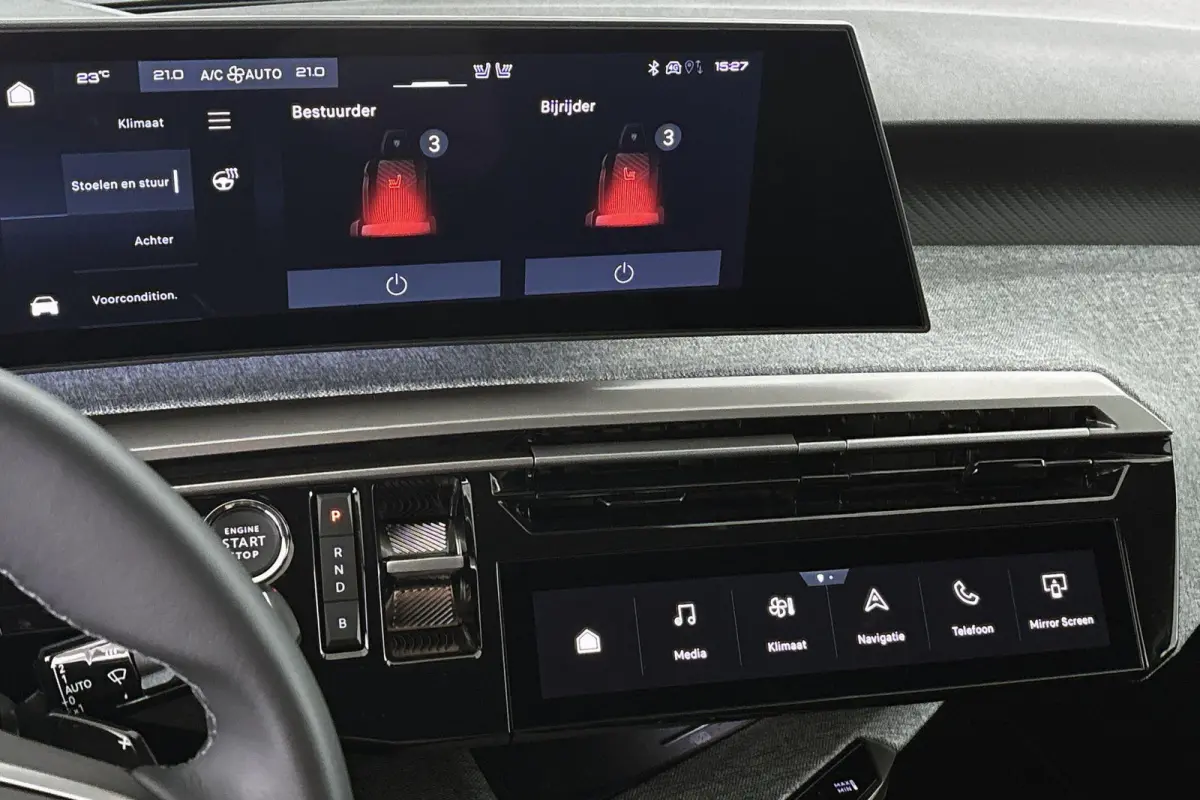1.6 Plug-in Hybrid 195 Allure 7p Stoelverwarming 360-Camera 19"