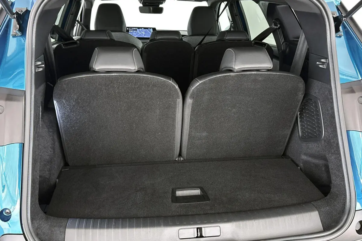 1.6 Plug-in Hybrid 195 Allure 7p Stoelverwarming 360-Camera 19"