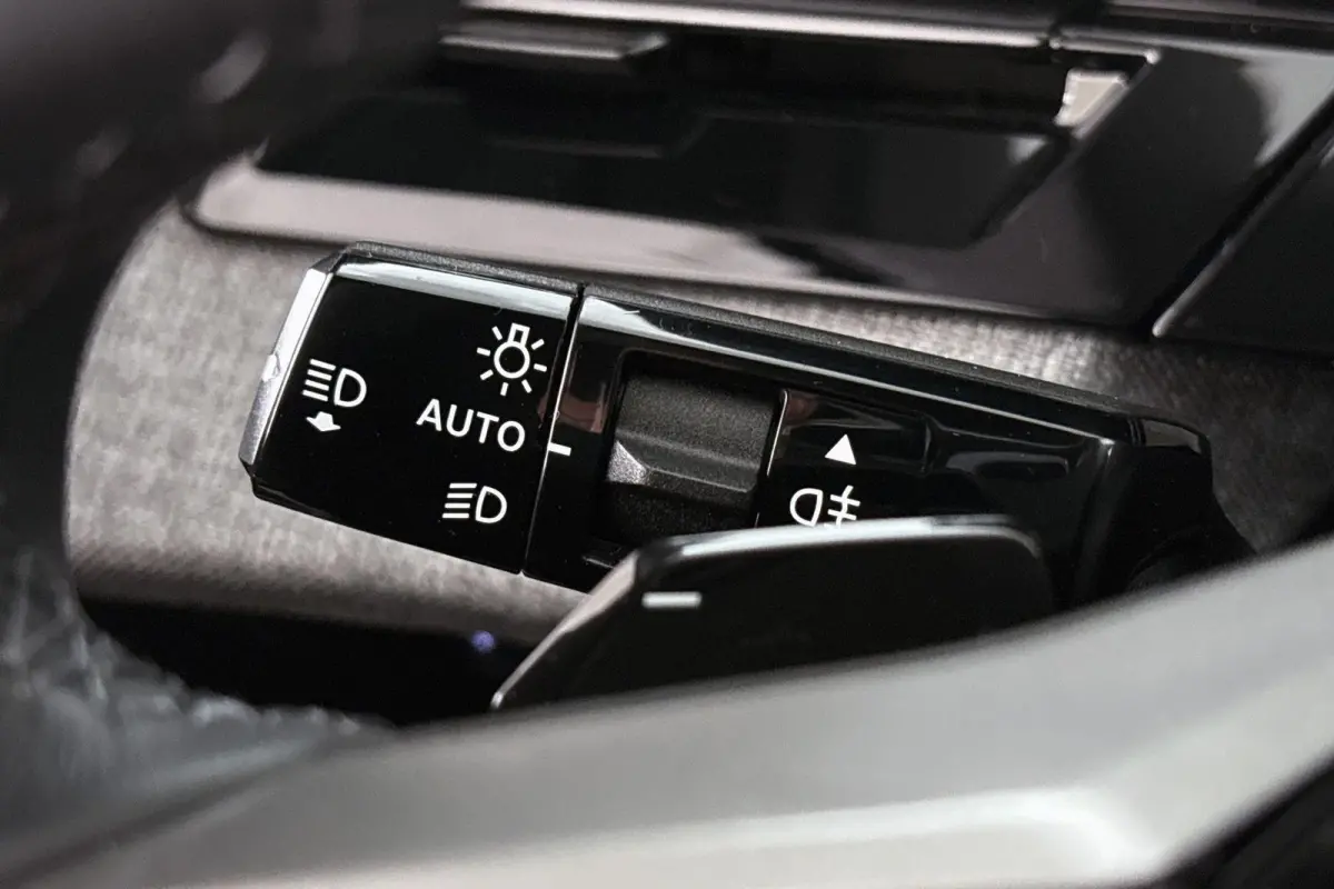 1.6 Plug-in Hybrid 195 Allure 7p Stoelverwarming 360-Camera 19"
