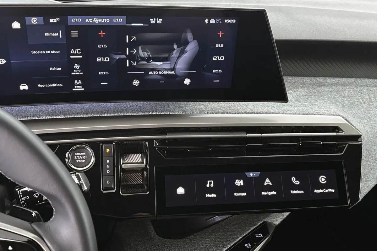 1.6 Plug-in Hybrid 195 Allure 7p Stoelverwarming 360-Camera 19"