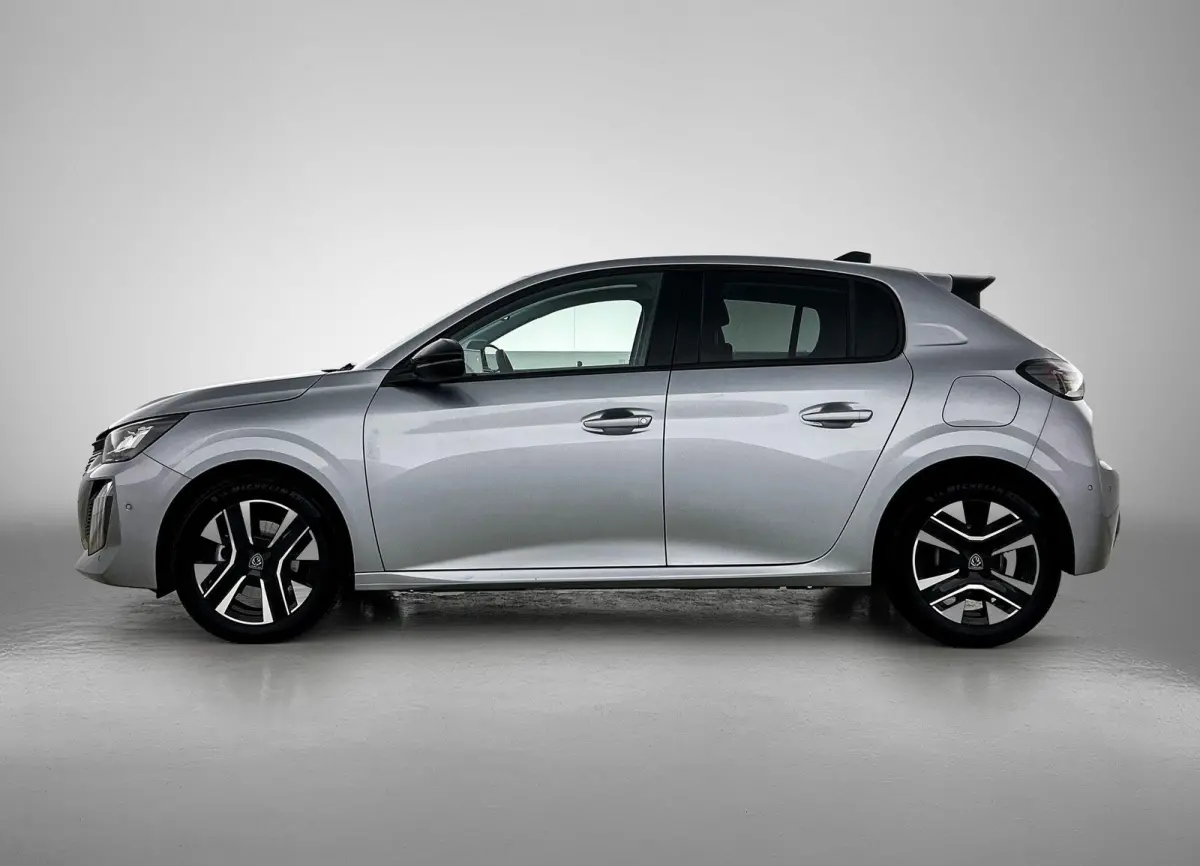 1.2 Hybrid 110pk Allure Automaat | Navigatie | 360 Camera | Cruise Control | 16"LMV | Dodehoekdetectie | Draadloze telefoonlader | Apple Carplay/Android Auto |