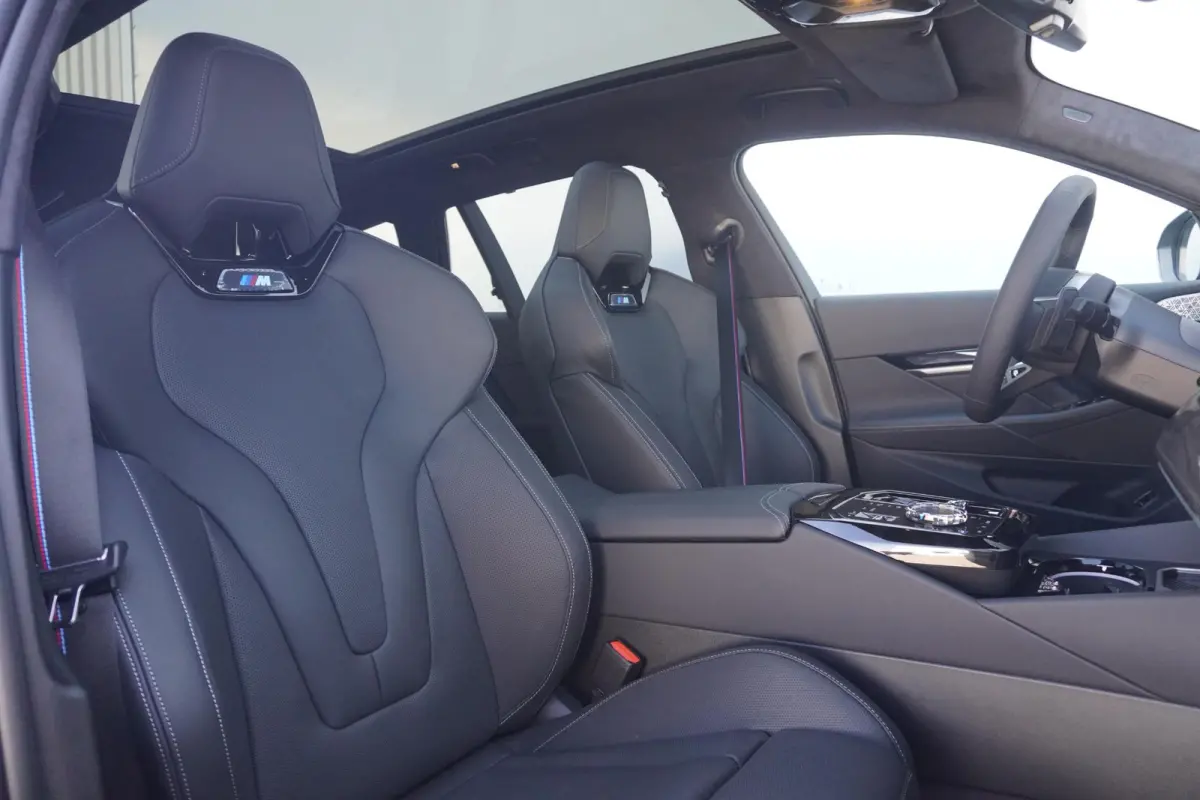530e | M Sportpakket Pro | M Multifunctionele voorstoelen | Bowers & Wilkins | Alcantara Hemelbekleding | Driving Assistant Professional