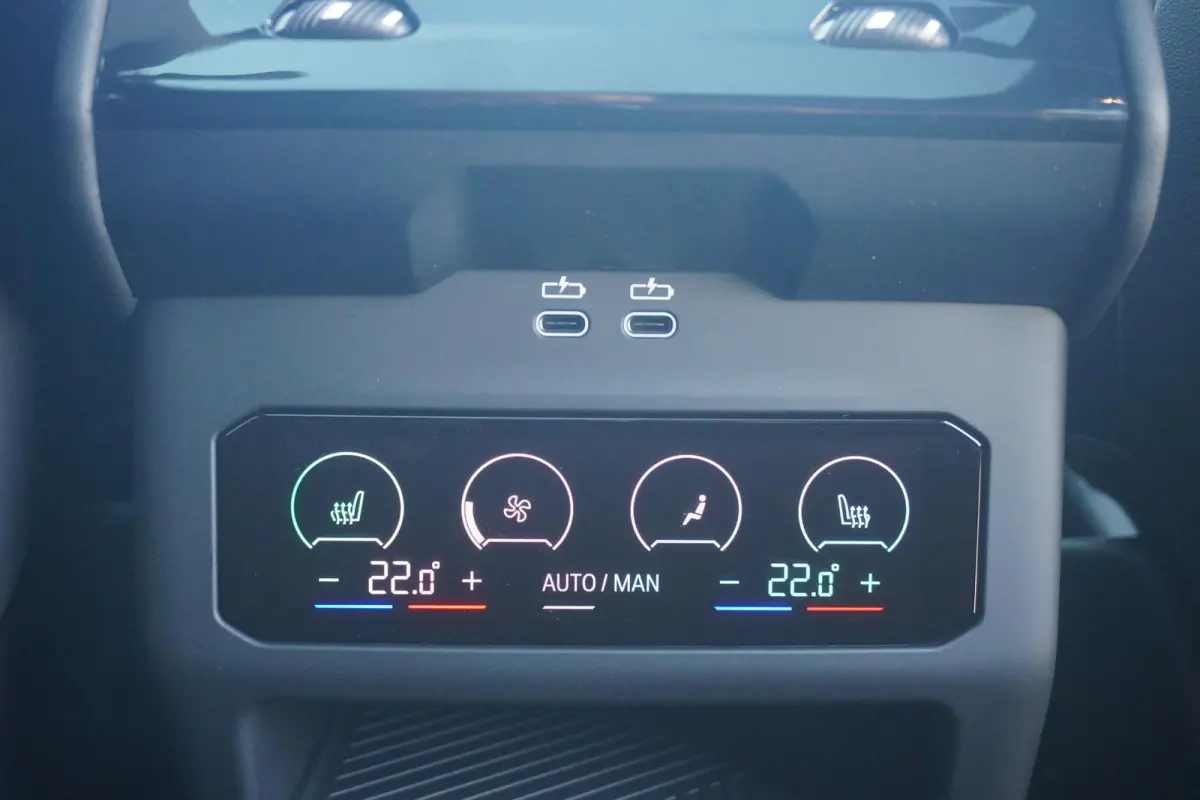 530e | M Sportpakket Pro | M Multifunctionele voorstoelen | Bowers & Wilkins | Alcantara Hemelbekleding | Driving Assistant Professional