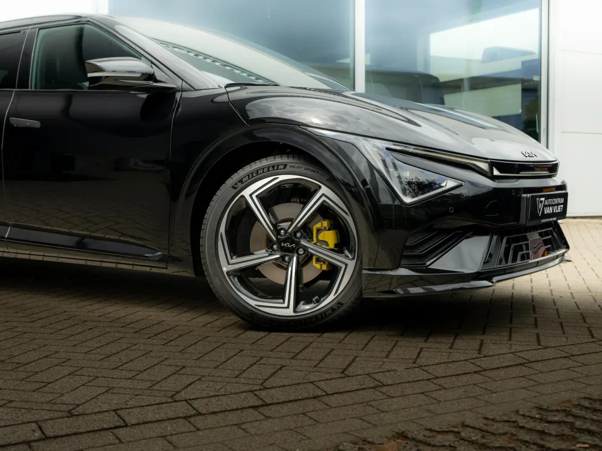 GT-Line Business Edition 84 kWh Speciale uitvoering | 21 inch GT velgen | Hifi upgrade met Subwoofer | Gele remklauwen | Stoel verwarming l Elektrische kofferklep | GT pakket | LED | Keyless