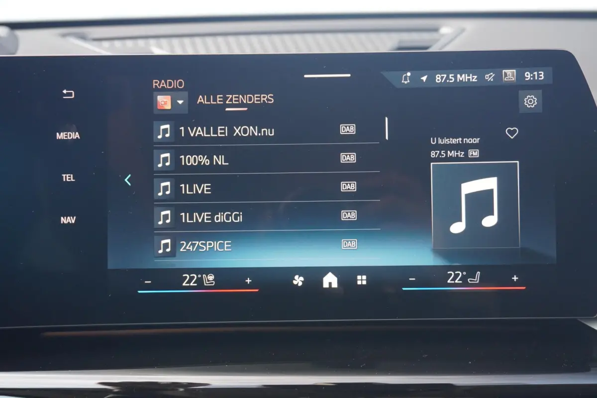 xDrive25e | xLine | Head-Up Display | Driving Assistant Plus | Trekhaak