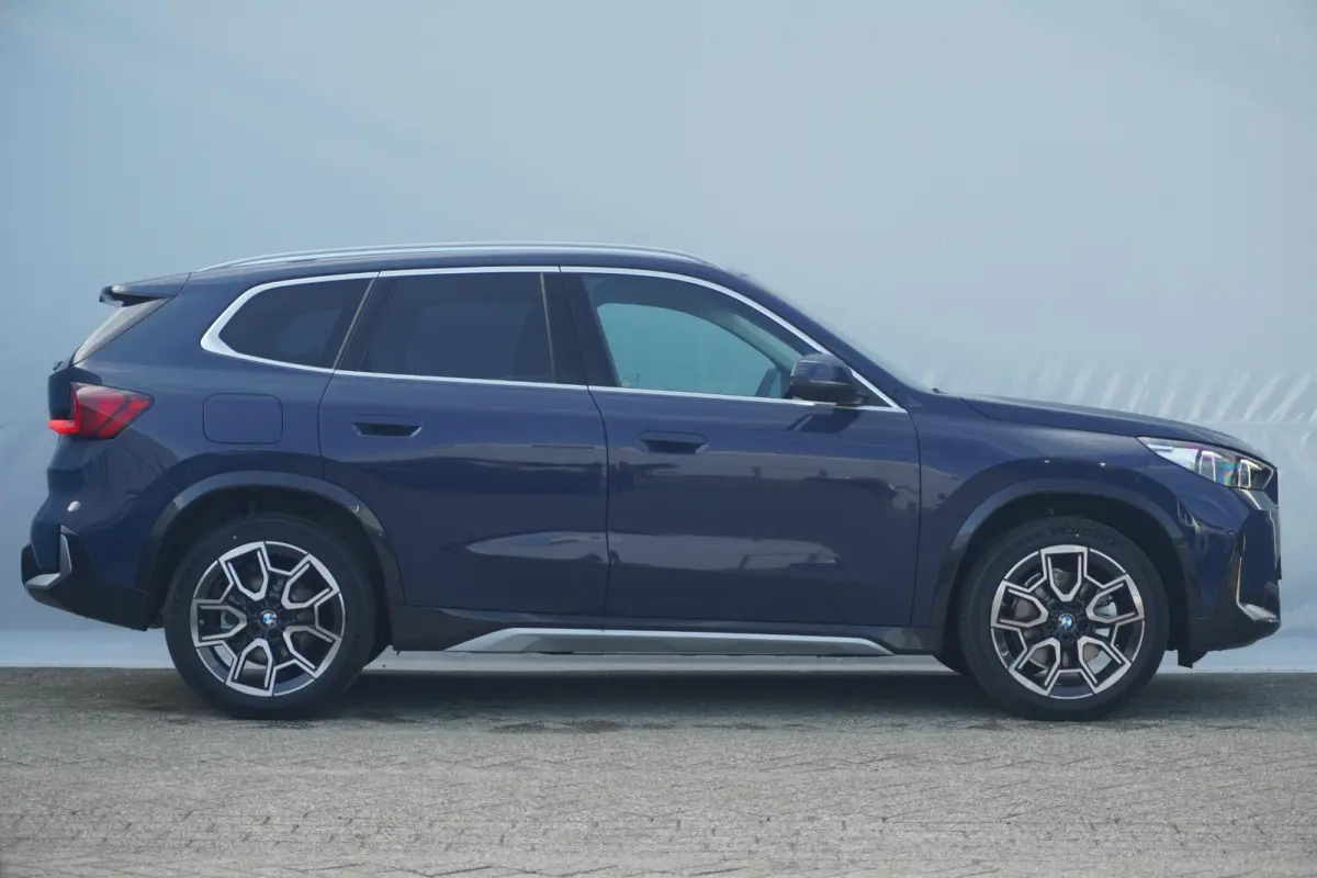 xDrive25e | xLine | Head-Up Display | Driving Assistant Plus | Trekhaak