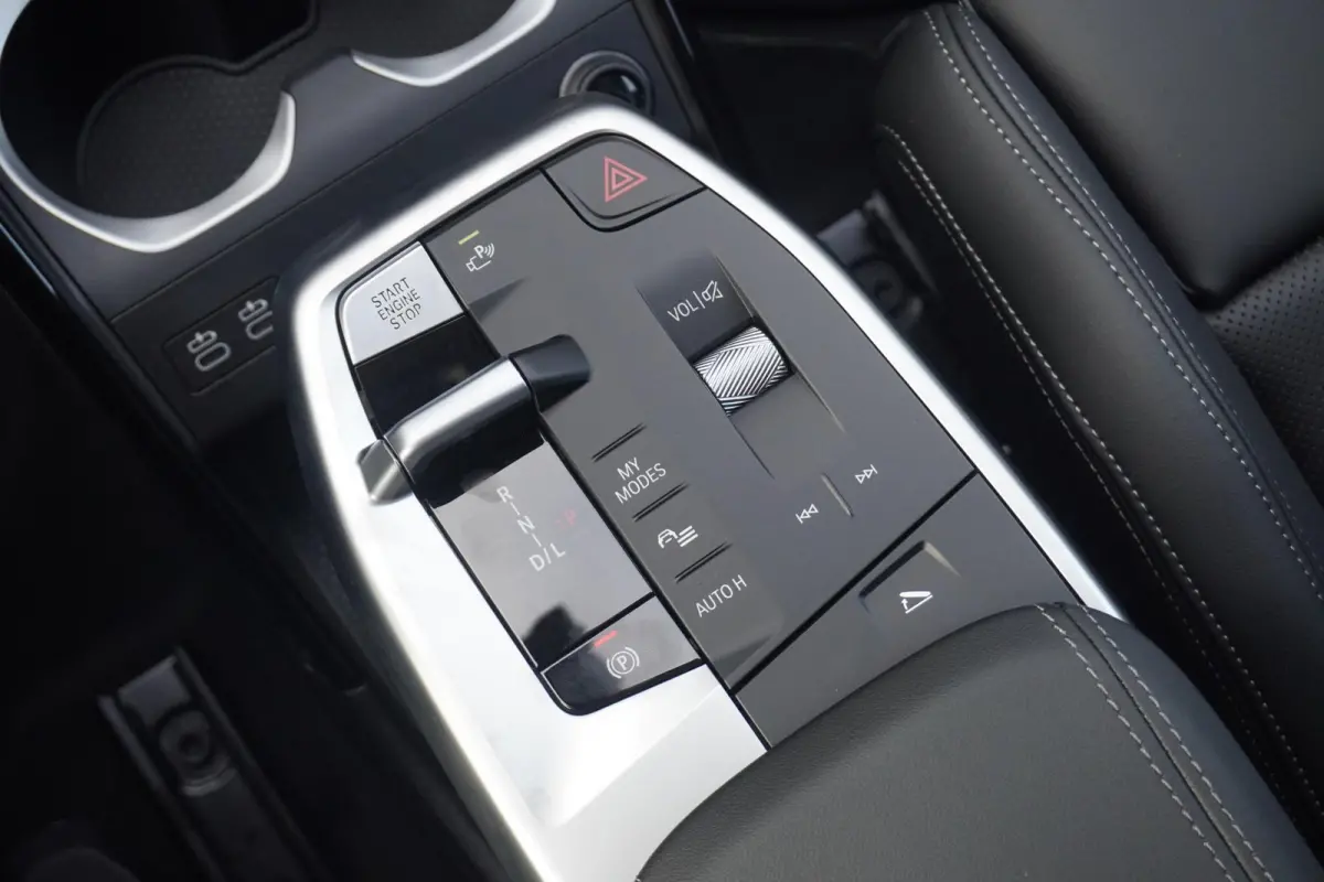 xDrive25e | xLine | Head-Up Display | Driving Assistant Plus | Trekhaak