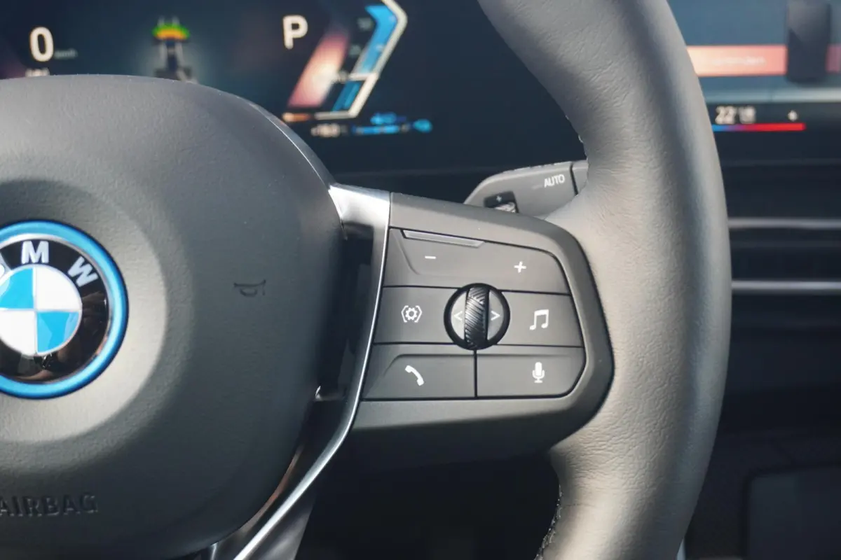 xDrive25e | xLine | Head-Up Display | Driving Assistant Plus | Trekhaak