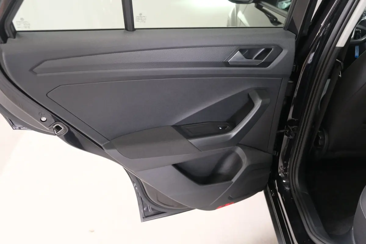 1.0 TSI Life Business - N.A.P. Airco, Cruise, Virtueel display, Carplay, Navi, PDC.
