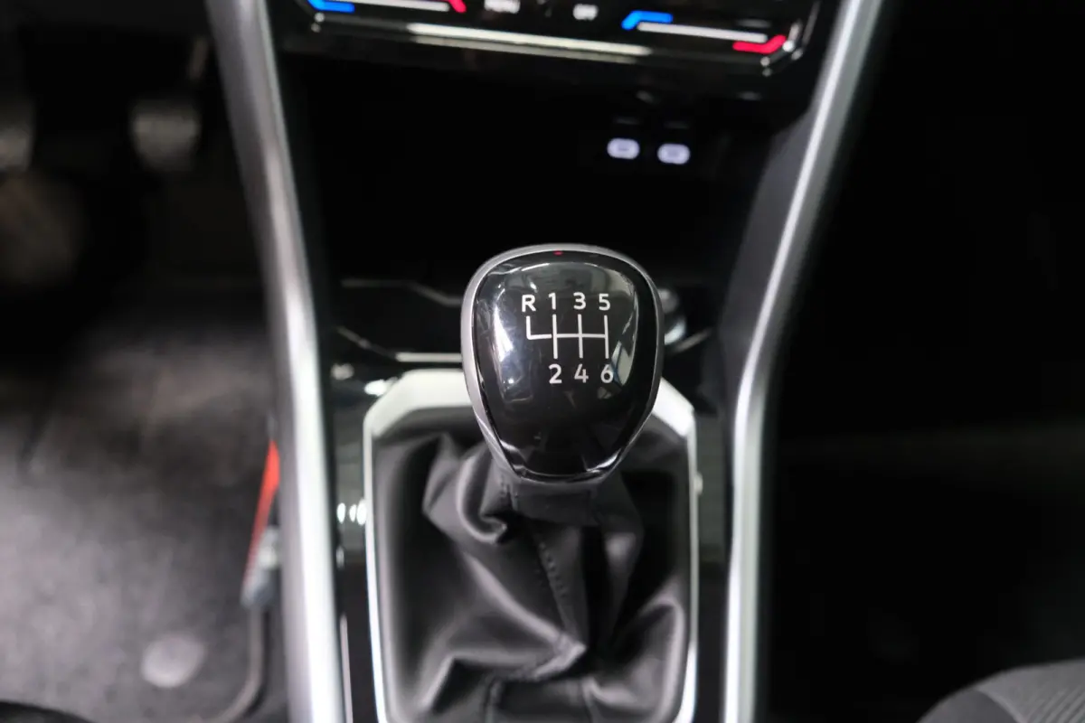 1.0 TSI Life Business - N.A.P. Airco, Cruise, Virtueel display, Carplay, Navi, PDC.