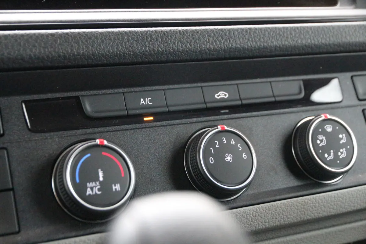 2.0 TDI 177 | Aut. | Exclusive | L3H3 | Massage | Cruise | Airco..