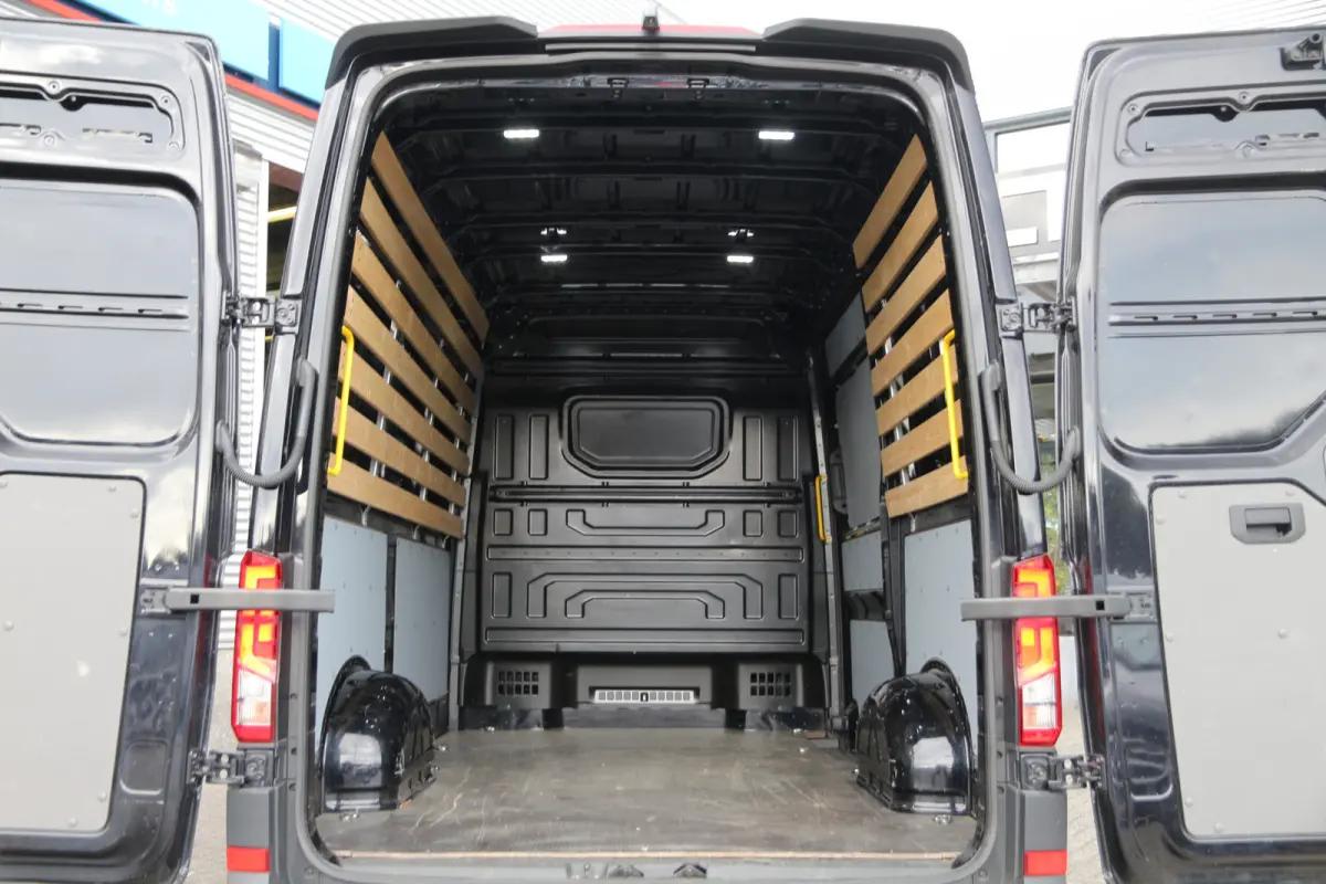 2.0 TDI 177 | Aut. | Exclusive | L3H3 | Massage | Cruise | Airco..