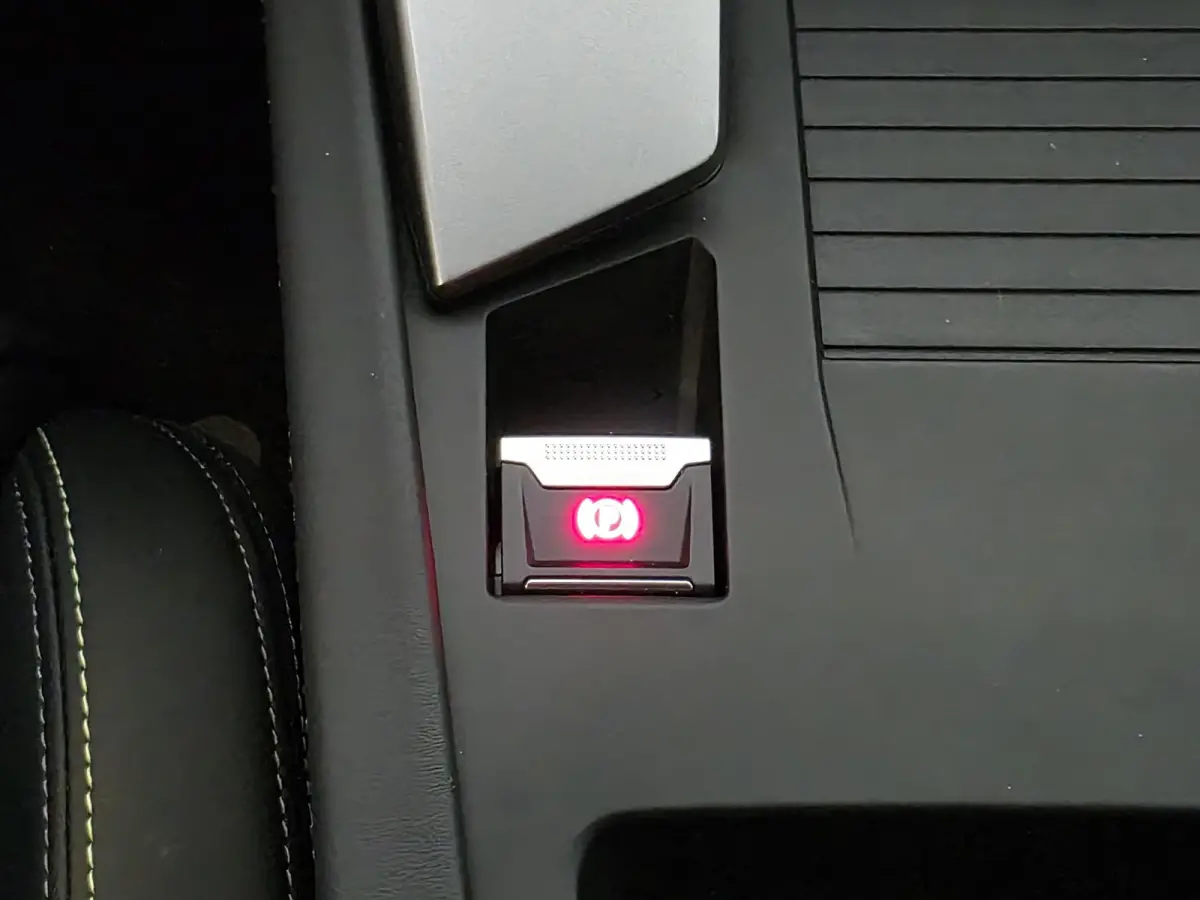 1.6 Plug-in Hybrid 180 GT | NL-Auto | 360° Camera | Elektrische verstelbare stoelen |
