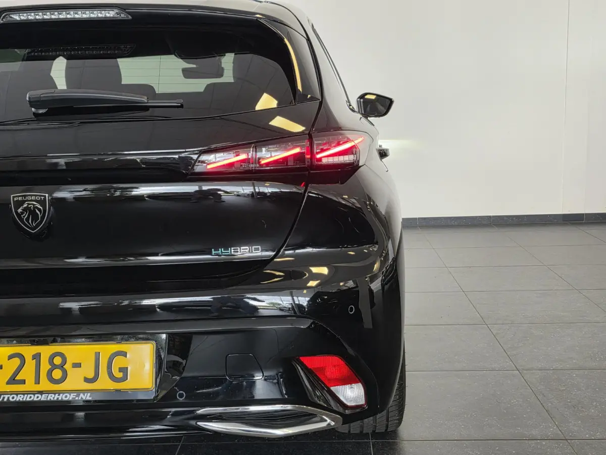 1.6 Plug-in Hybrid 180 GT | NL-Auto | 360° Camera | Elektrische verstelbare stoelen |