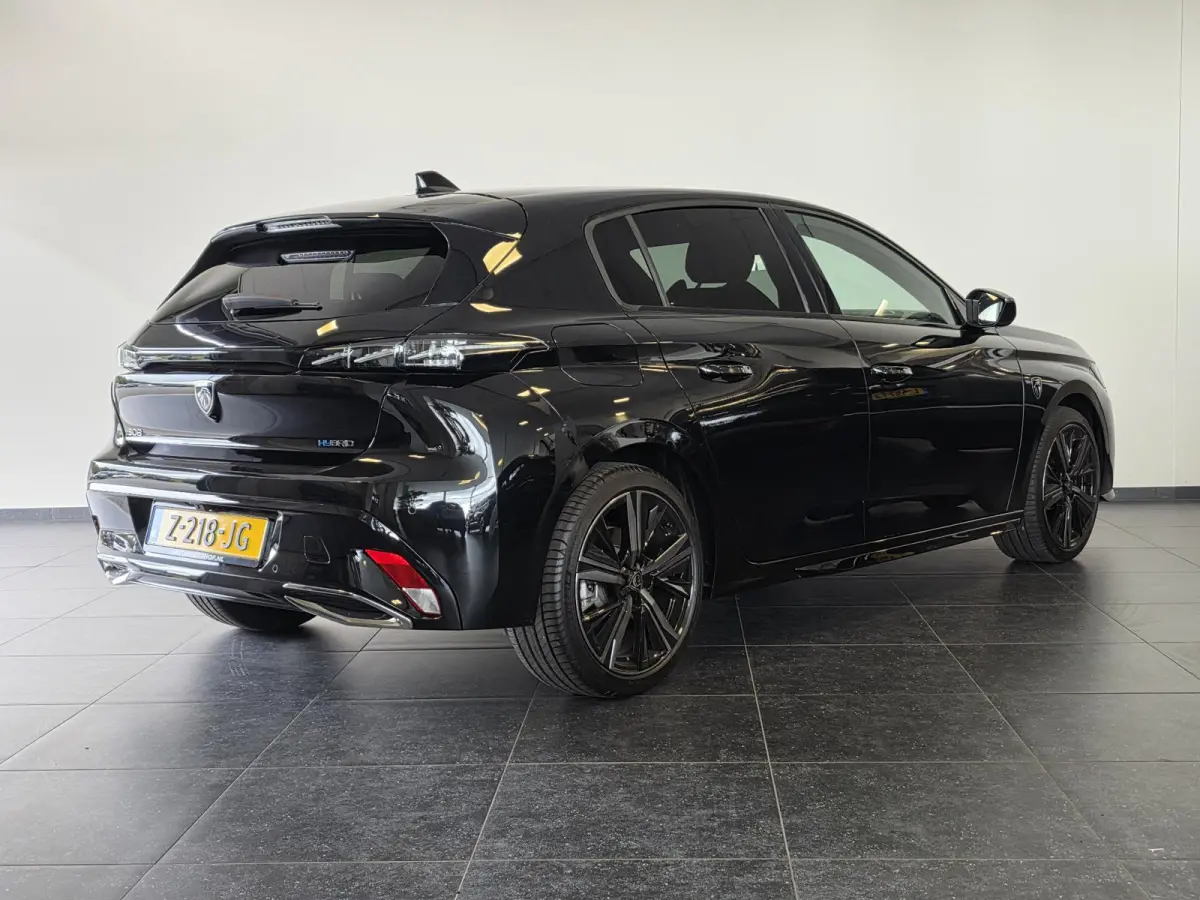 1.6 Plug-in Hybrid 180 GT | NL-Auto | 360° Camera | Elektrische verstelbare stoelen |