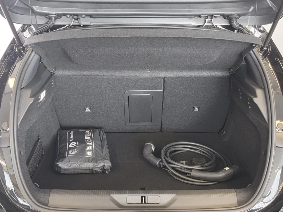 1.6 Plug-in Hybrid 180 GT | NL-Auto | 360° Camera | Elektrische verstelbare stoelen |