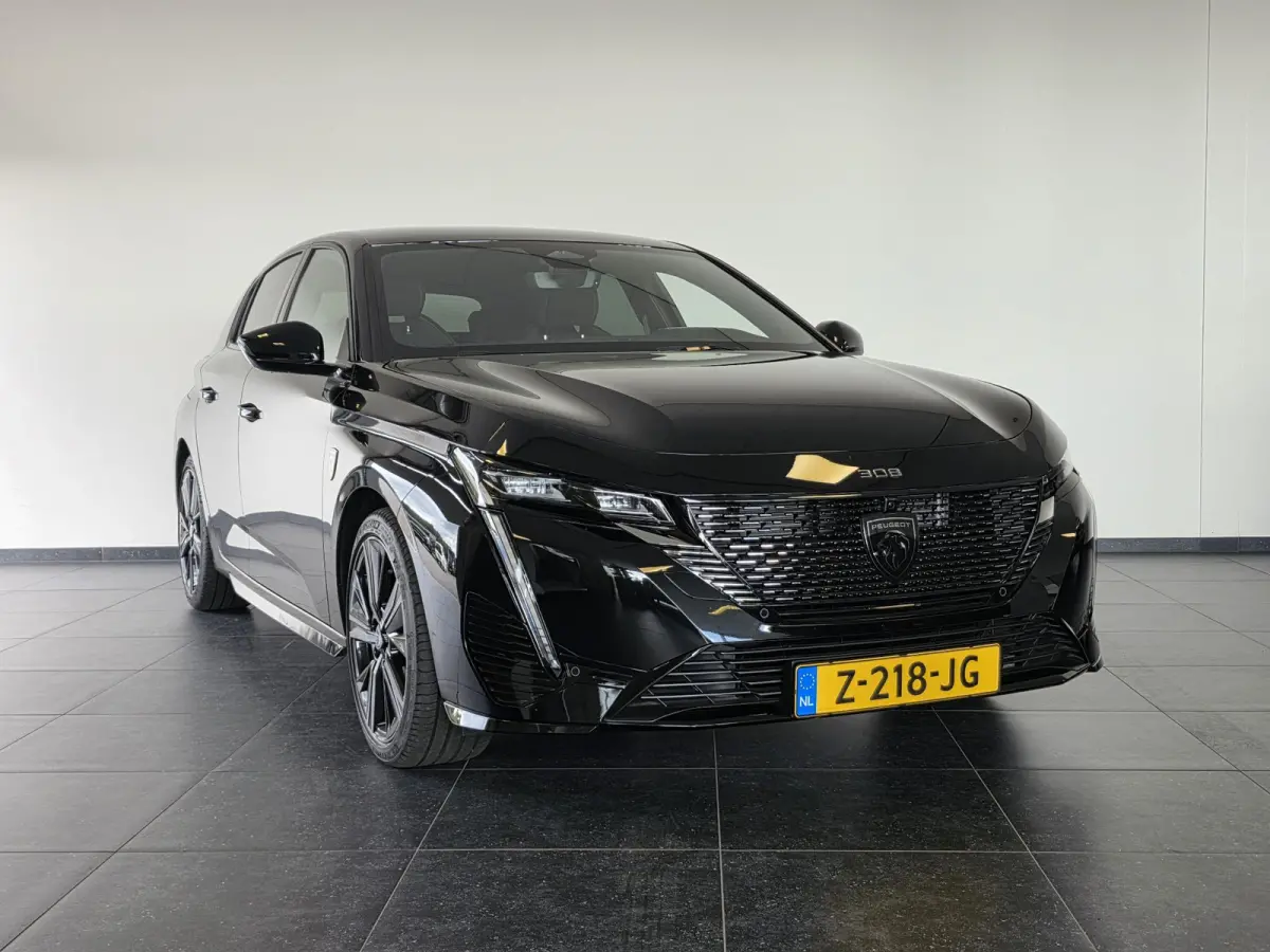 1.6 Plug-in Hybrid 180 GT | NL-Auto | 360° Camera | Elektrische verstelbare stoelen |