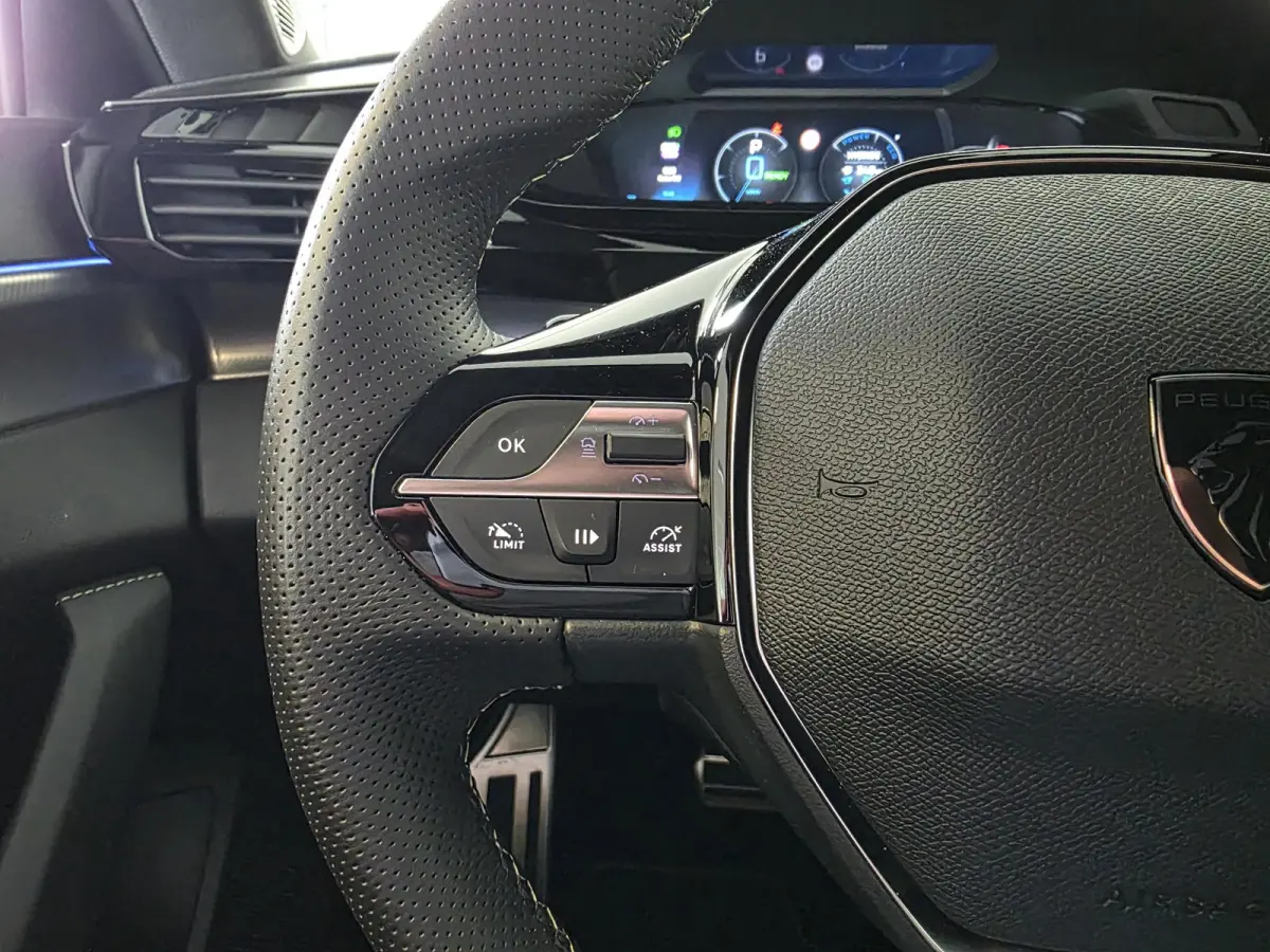 1.6 Plug-in Hybrid 180 GT | NL-Auto | 360° Camera | Elektrische verstelbare stoelen |