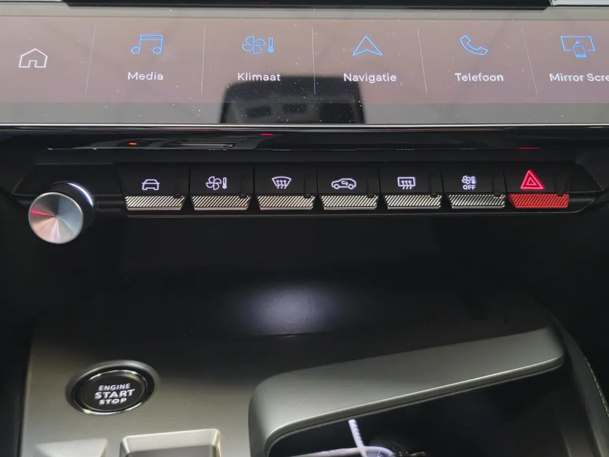 1.6 Plug-in Hybrid 180 GT | NL-Auto | 360° Camera | Elektrische verstelbare stoelen |