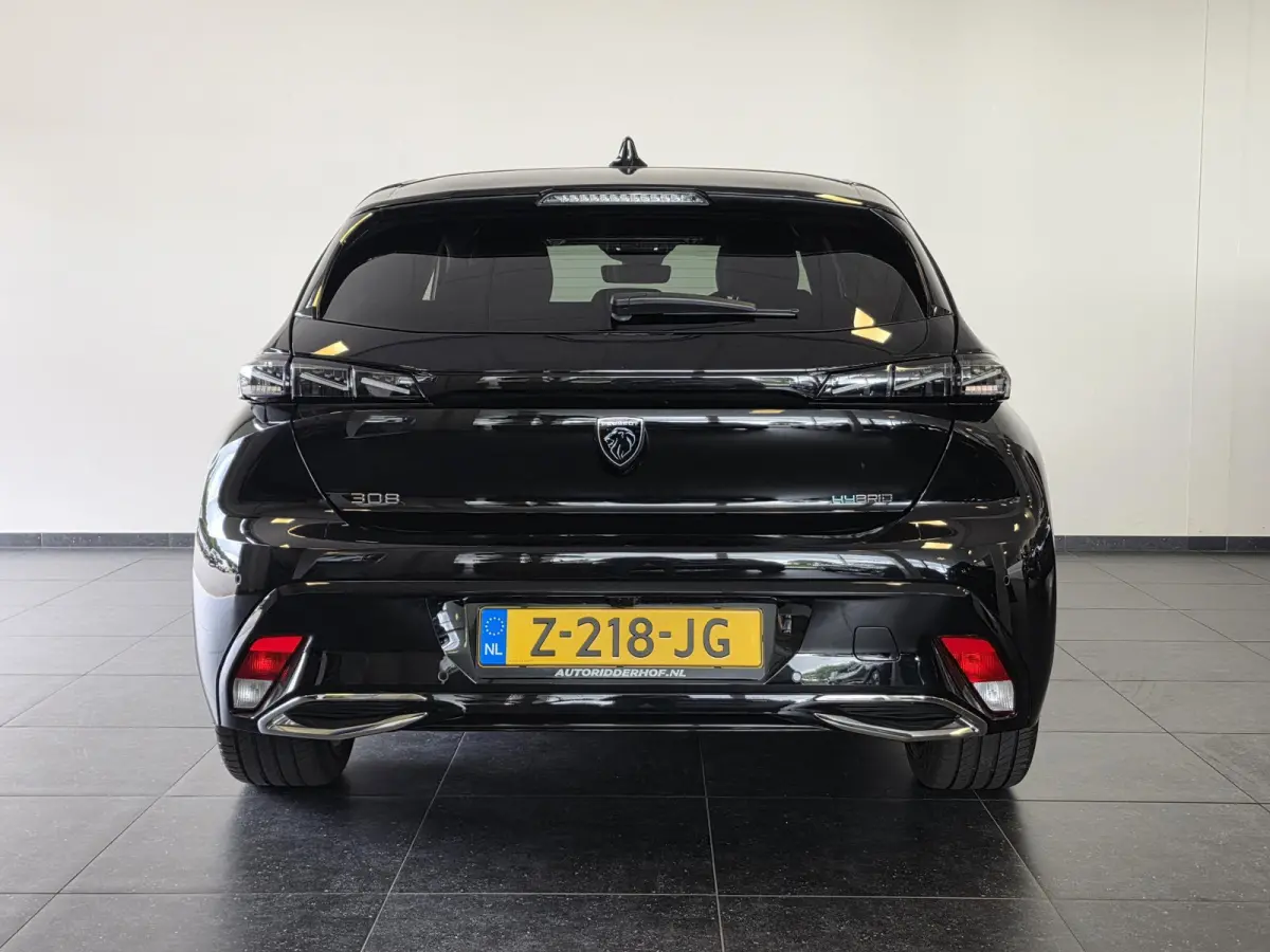 1.6 Plug-in Hybrid 180 GT | NL-Auto | 360° Camera | Elektrische verstelbare stoelen |