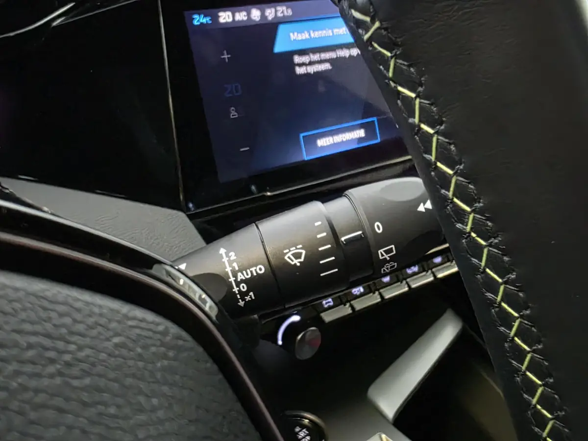 1.6 Plug-in Hybrid 180 GT | NL-Auto | 360° Camera | Elektrische verstelbare stoelen |