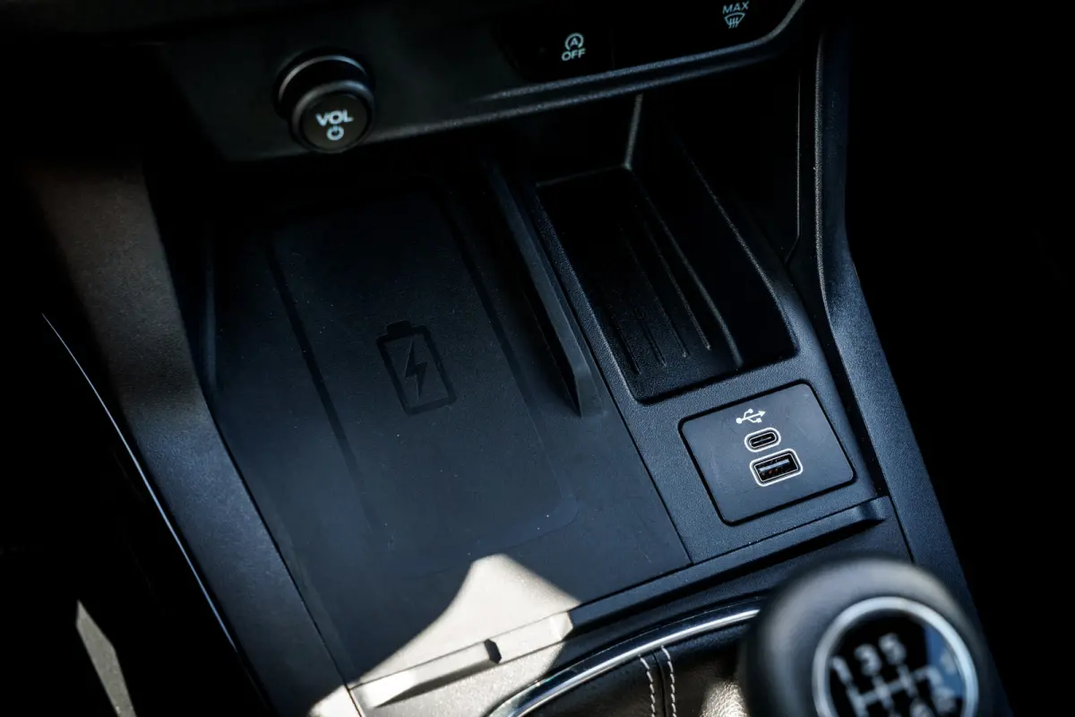 1.0 EcoBoost Titanium NW model | LED | Camera | Winter-Pakket | PDC