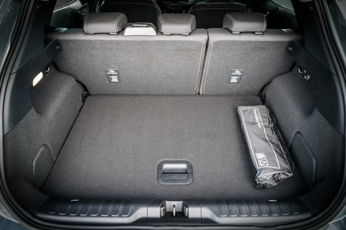 1.0 EcoBoost Titanium NW model | LED | Camera | Winter-Pakket | PDC