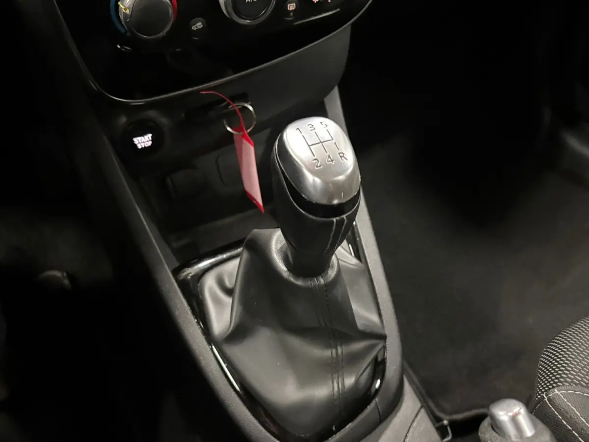 1.5 dCi Ecoleader Zen - infotainment - Airco -