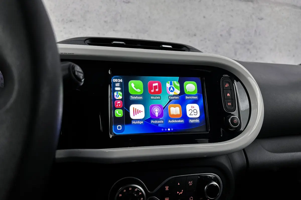 Z.E. R80 Collection | Apple Carplay | Airco | Elektrische ramen