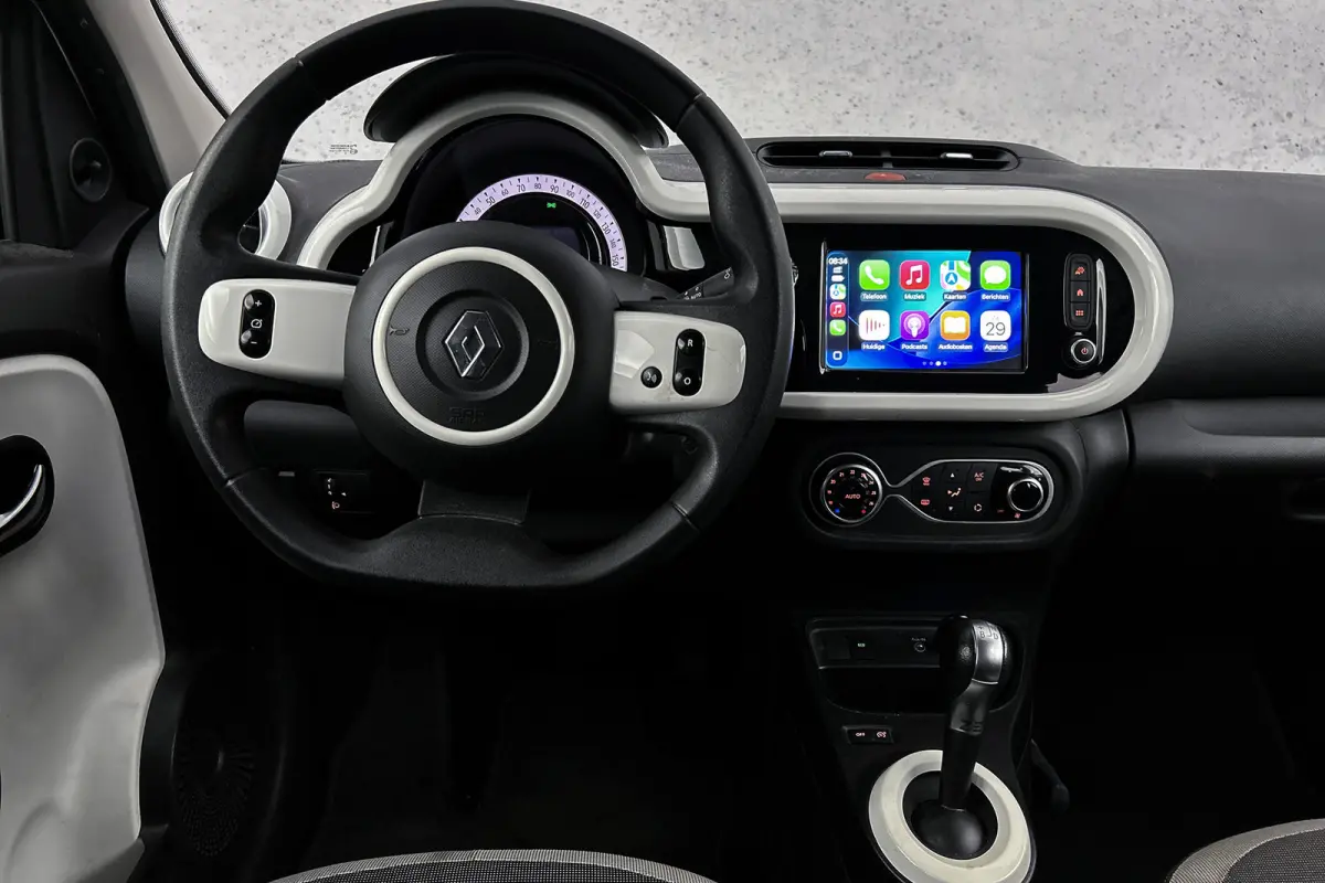 Z.E. R80 Collection | Apple Carplay | Airco | Elektrische ramen