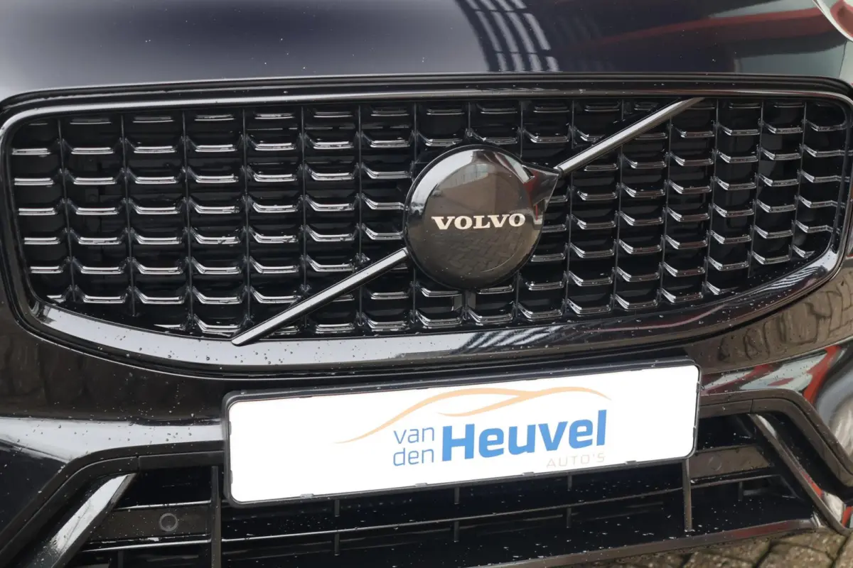 T6 Recharge AWD R-Design | Stoelverwarming | Parkeercamera | Panoramadak | Memorystoel | Keyless