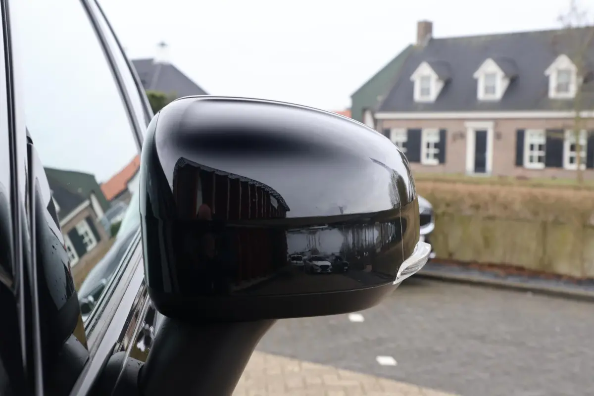 T6 Recharge AWD R-Design | Stoelverwarming | Parkeercamera | Panoramadak | Memorystoel | Keyless