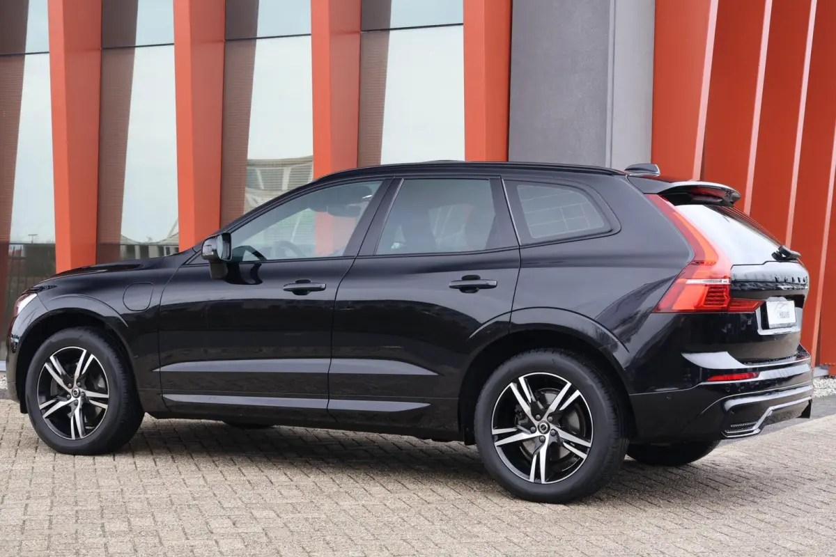 T6 Recharge AWD R-Design | Stoelverwarming | Parkeercamera | Panoramadak | Memorystoel | Keyless