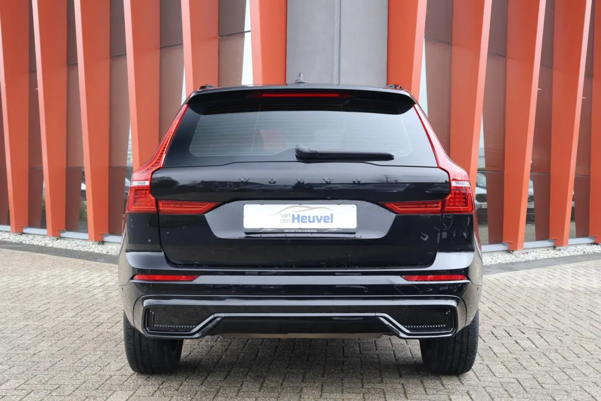 T6 Recharge AWD R-Design | Stoelverwarming | Parkeercamera | Panoramadak | Memorystoel | Keyless