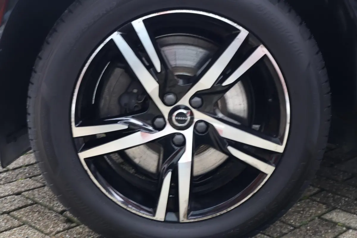 T6 Recharge AWD R-Design | Stoelverwarming | Parkeercamera | Panoramadak | Memorystoel | Keyless