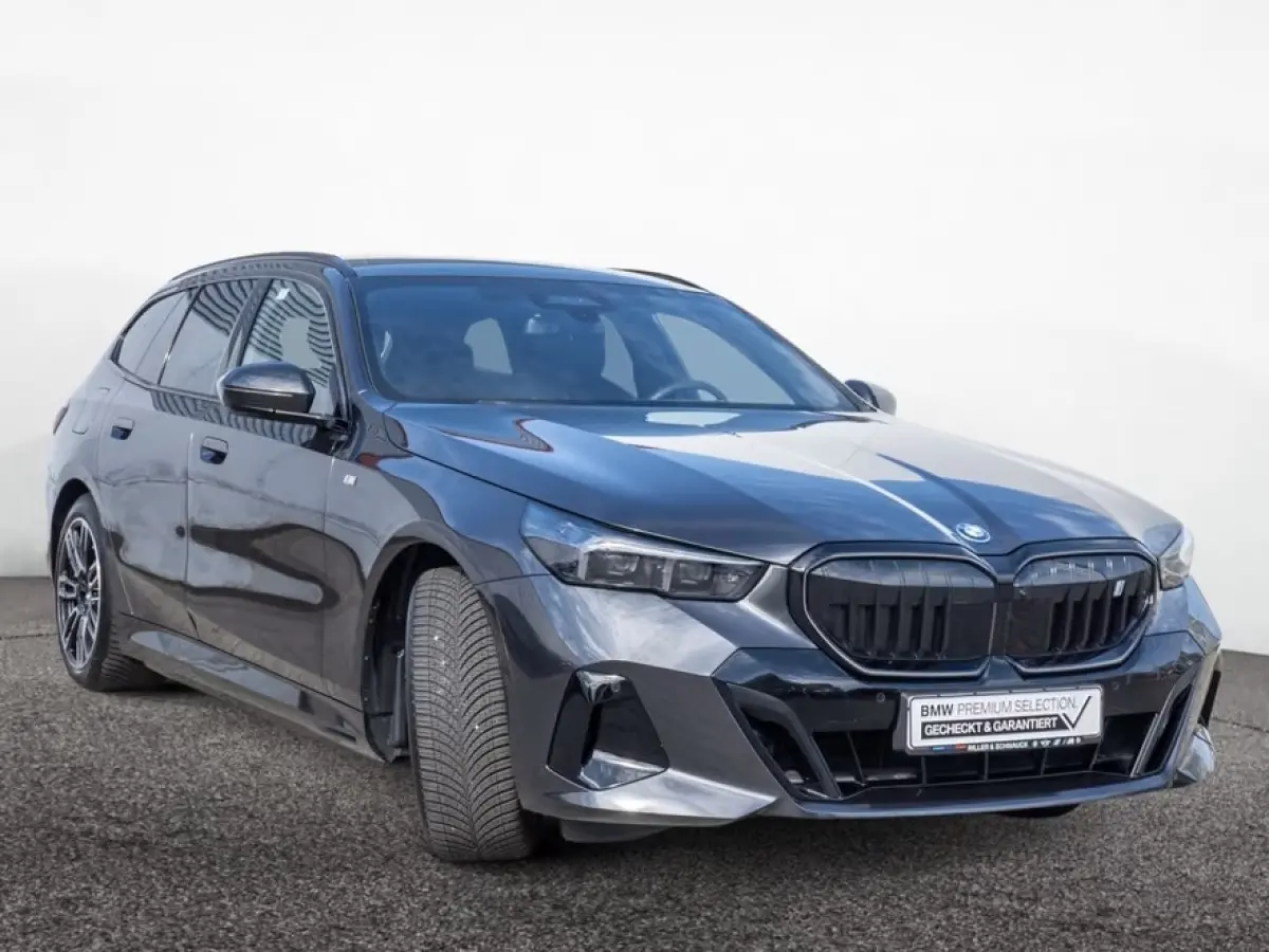 eDrive40 84 kWh M-SPORT Pro ** LED, PANO, TREKH, INNOV.- & TRAVEL PACK ** 1e EIG - Ex BMW-AG ** ** INFORMEER OOK NAAR ONZE AANTREKKELIJKE FINANCIAL-LEASE TARIEVEN **