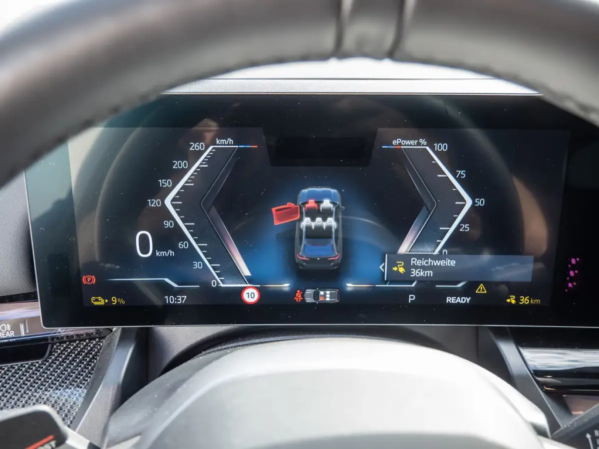 eDrive40 84 kWh M-SPORT Pro ** LED, PANO, TREKH, INNOV.- & TRAVEL PACK ** 1e EIG - Ex BMW-AG ** ** INFORMEER OOK NAAR ONZE AANTREKKELIJKE FINANCIAL-LEASE TARIEVEN **