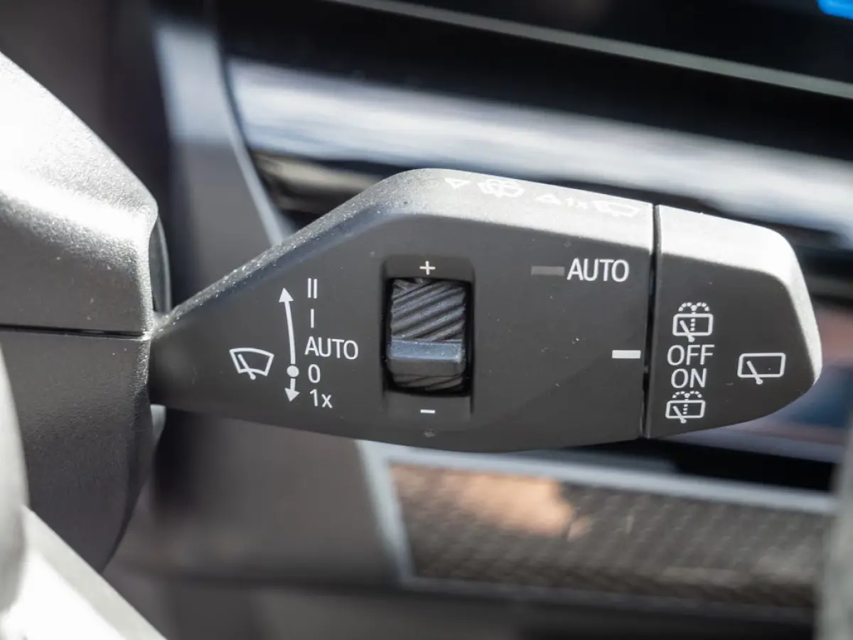 eDrive40 84 kWh M-SPORT Pro ** LED, PANO, TREKH, INNOV.- & TRAVEL PACK ** 1e EIG - Ex BMW-AG ** ** INFORMEER OOK NAAR ONZE AANTREKKELIJKE FINANCIAL-LEASE TARIEVEN **