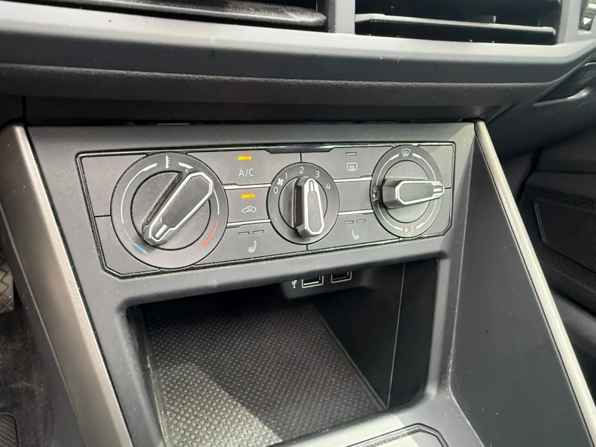 1.0 TSI Highline PANO I EERSTE EIG I CARPLAY I PDC I CLIMA